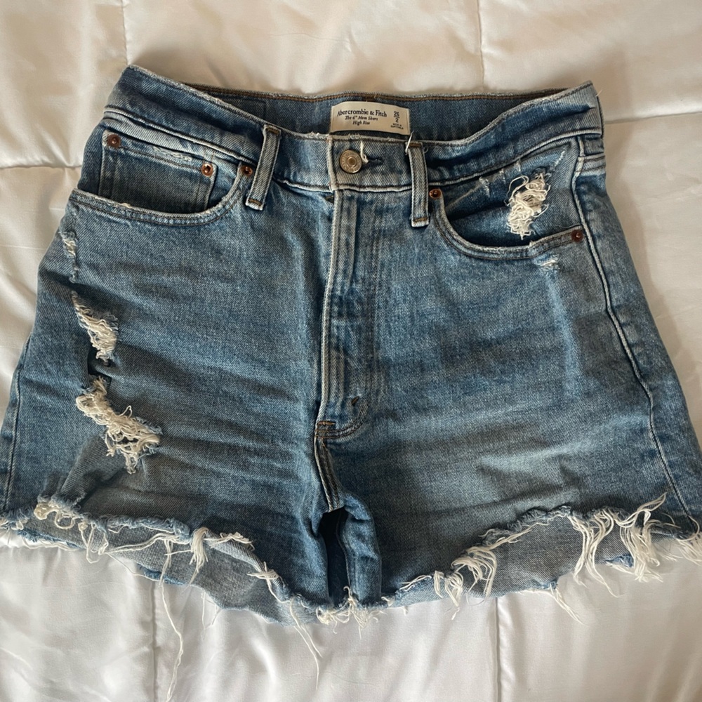 Abercrombie Curve Love High Rise Mom Short